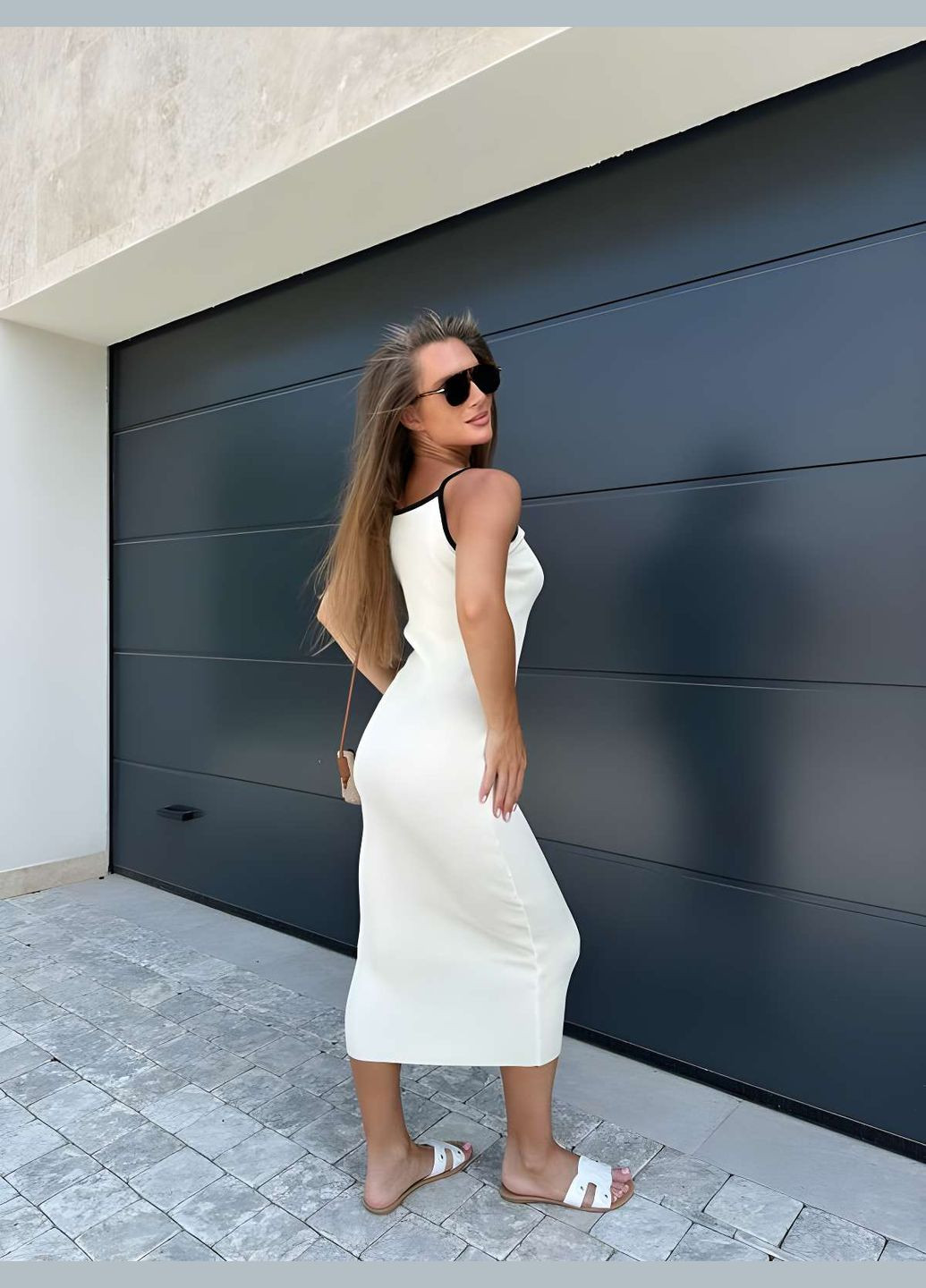 Летний женский женское летнее трикотажное вязаное платье сарафан на бретельках лето белое с черным No Brand