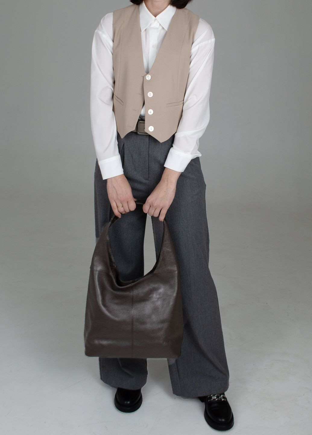 Сумка жіноча шопер шкіряна 02550 з однією ручкою шоколадня Virginia Conti (302715388)