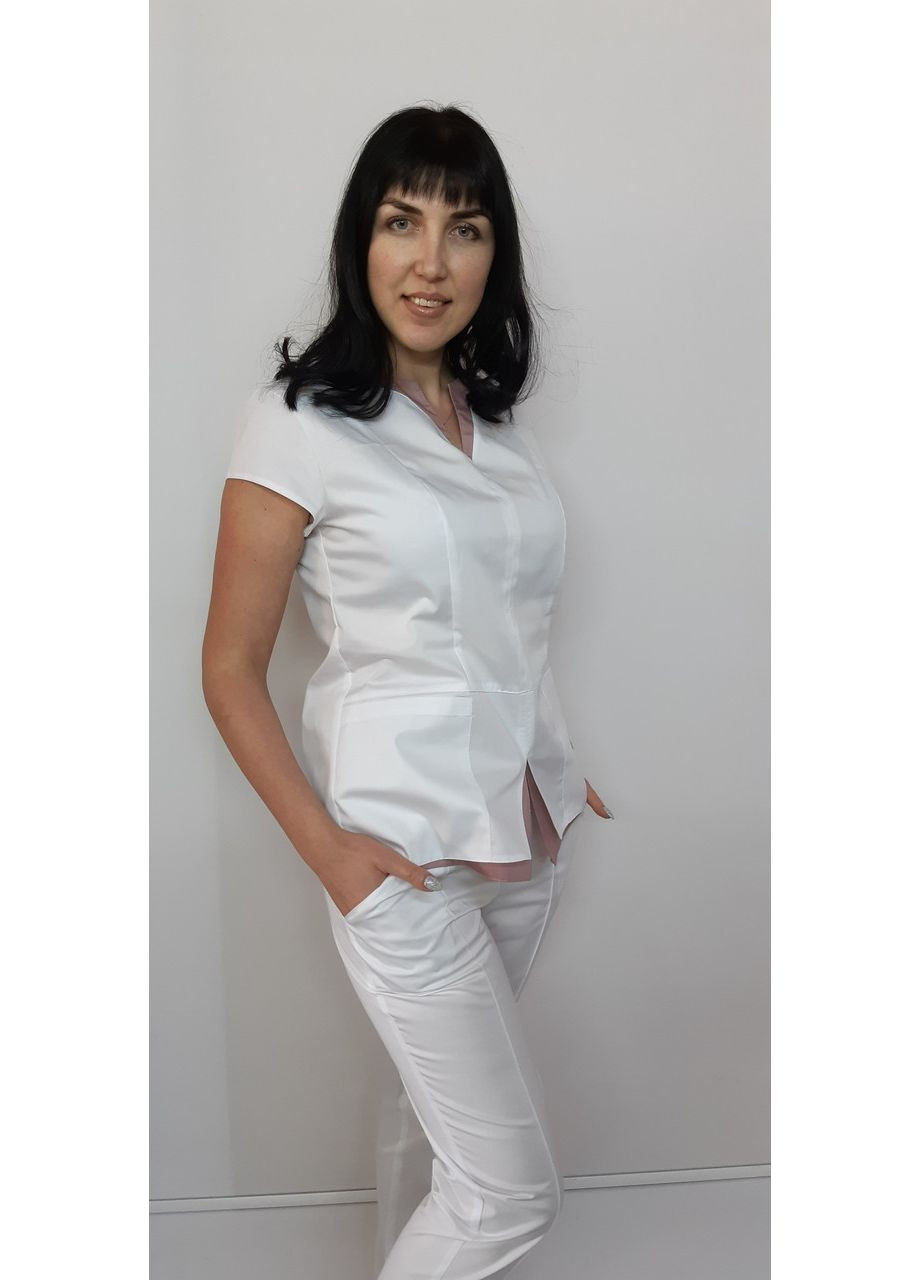 Медичний жіночий костюм Весна котон короткий рукав 56, Білий із ліловим оздобленням No Brand (362161561)