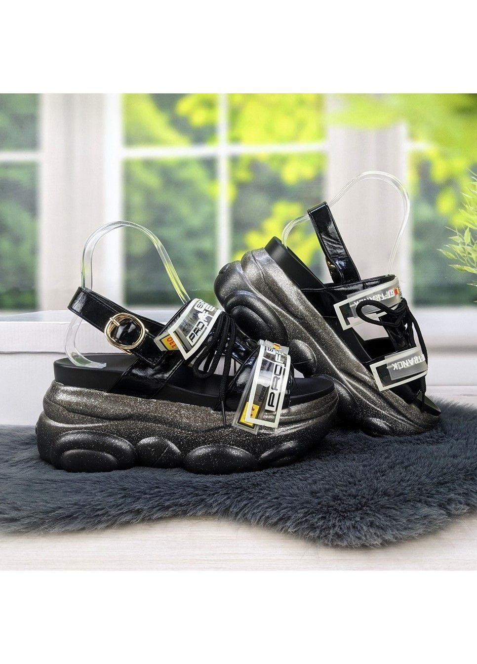 Черные босоножки женские спортивные на платформе Covaleri с ремешком