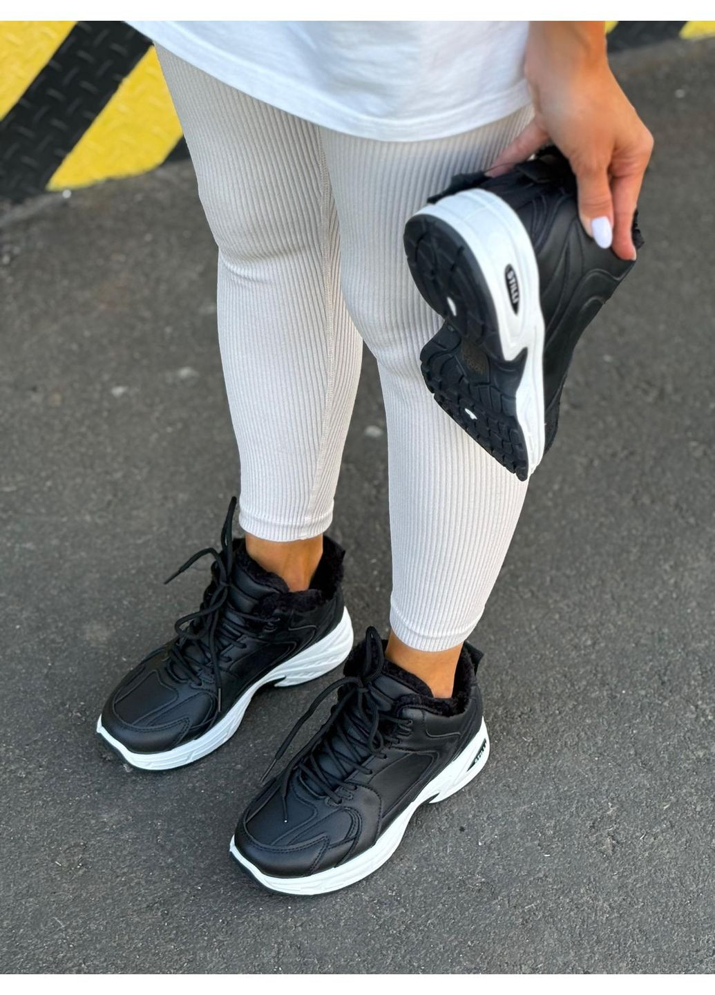 Кроссовки женские зимние утепленные на меху черные из экокожи спортивные повседневные No Brand чёрные зима (362961347)