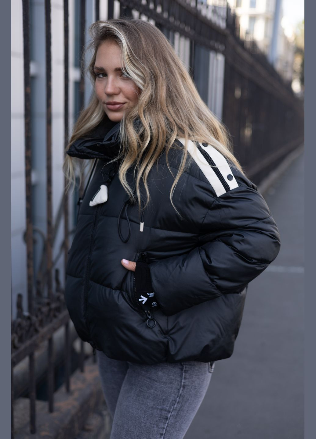 Черная зимняя зимняя женская короткая oversize куртка 116152 Yimosis