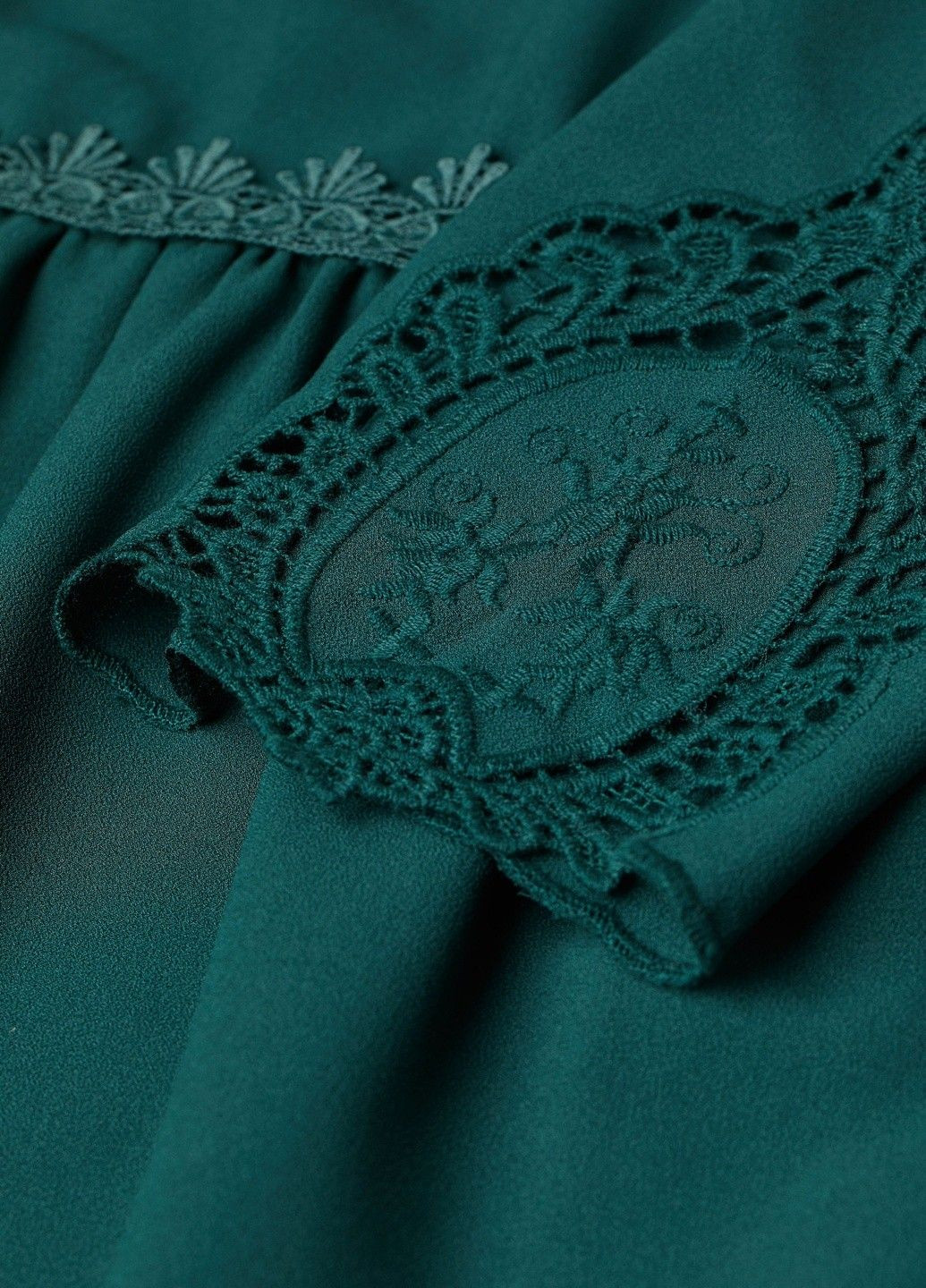 Темно-зеленое кэжуал платье H&M однотонное