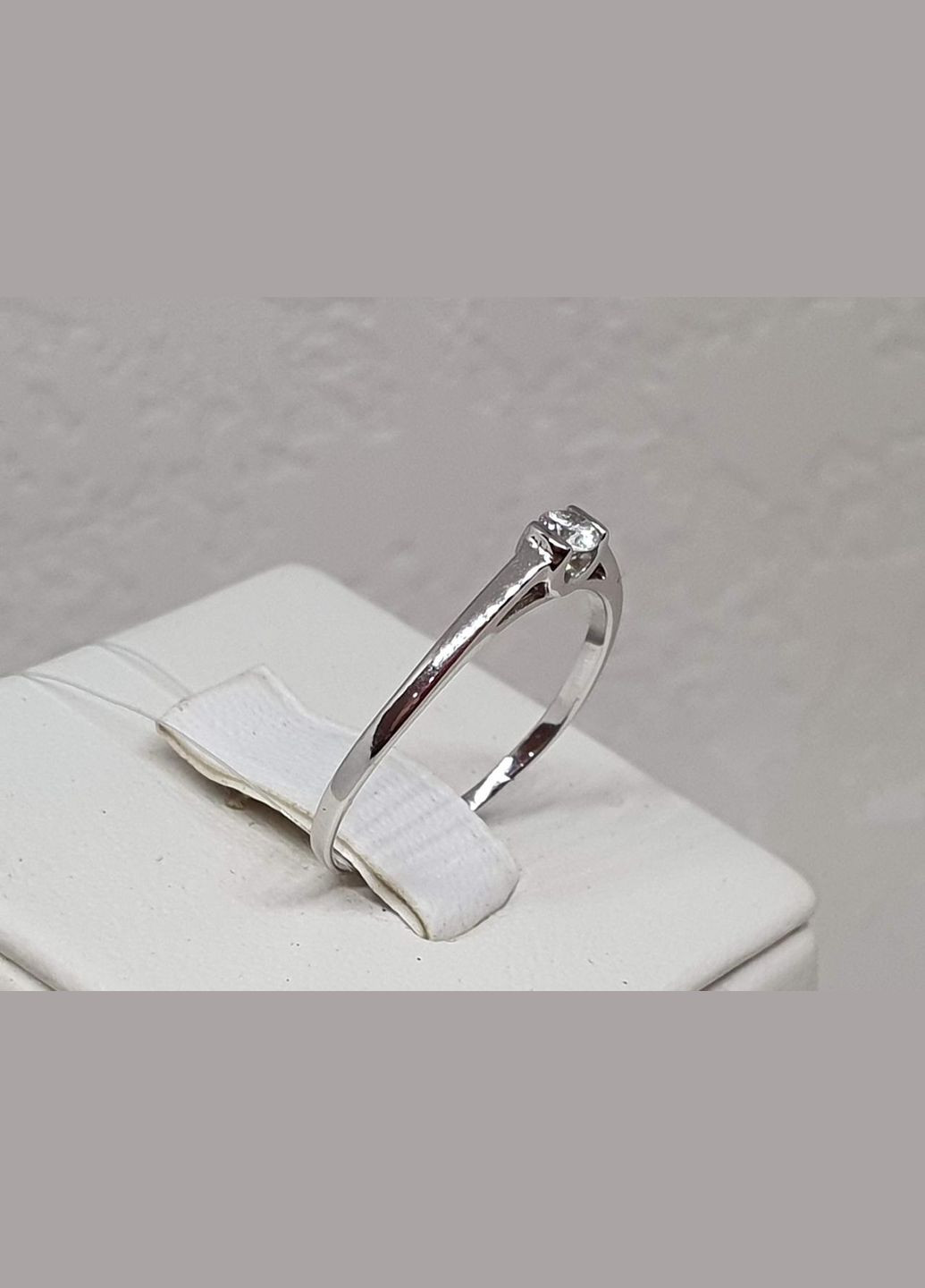 Серебряное кольцо с фианитами. 90100622 Qvaliz (319209066)