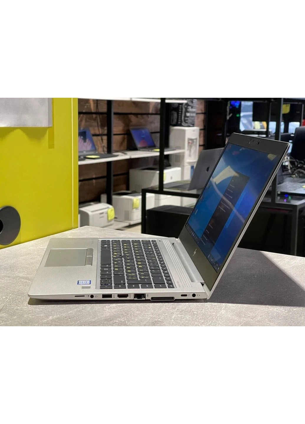 Ультрабук HP EliteBook 840 G6 / 14" (1920x1080) IPS / Intel Core i7-8650U (4 (8) ядра по 1.9 - 4.2 GHz) / 8 GB DDR4 / 480 GB Hewlett Packard (398138743)
