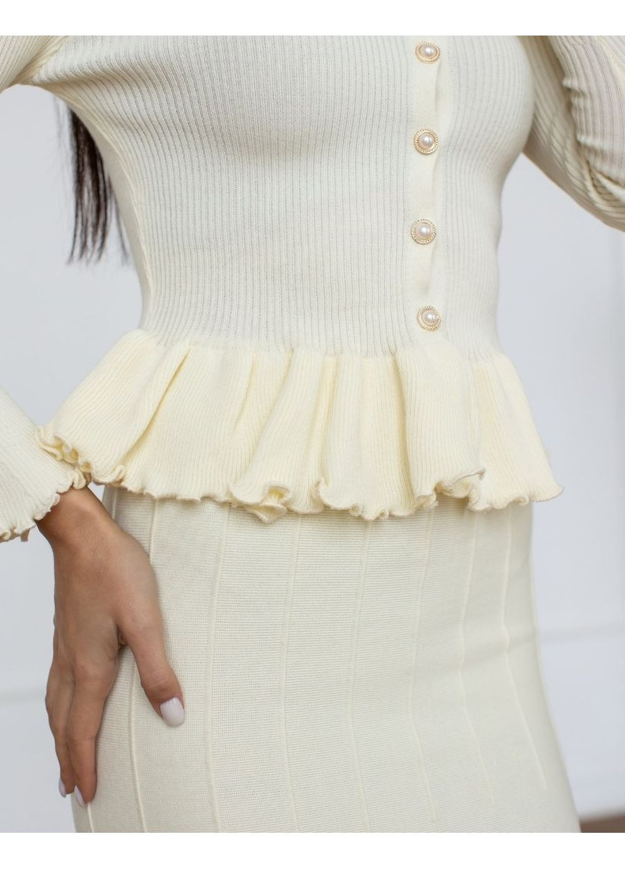 Білий трикотажний костюм міді 111777 No Brand