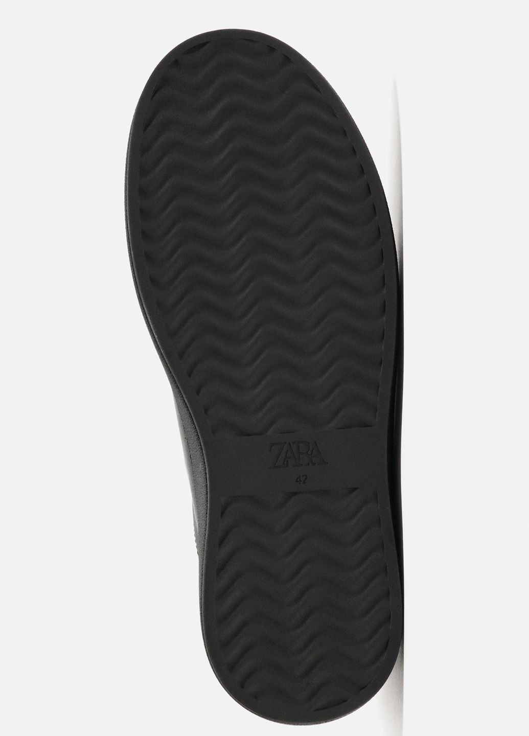 Черные кроссовки Zara