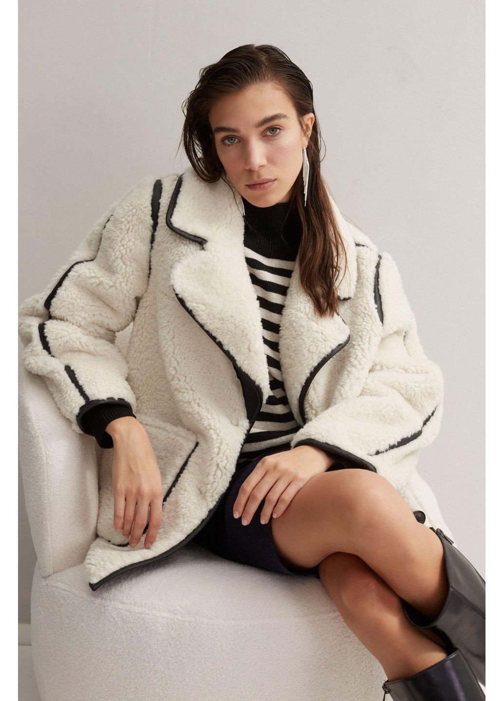 Белая демисезонная женская куртка белый Oui