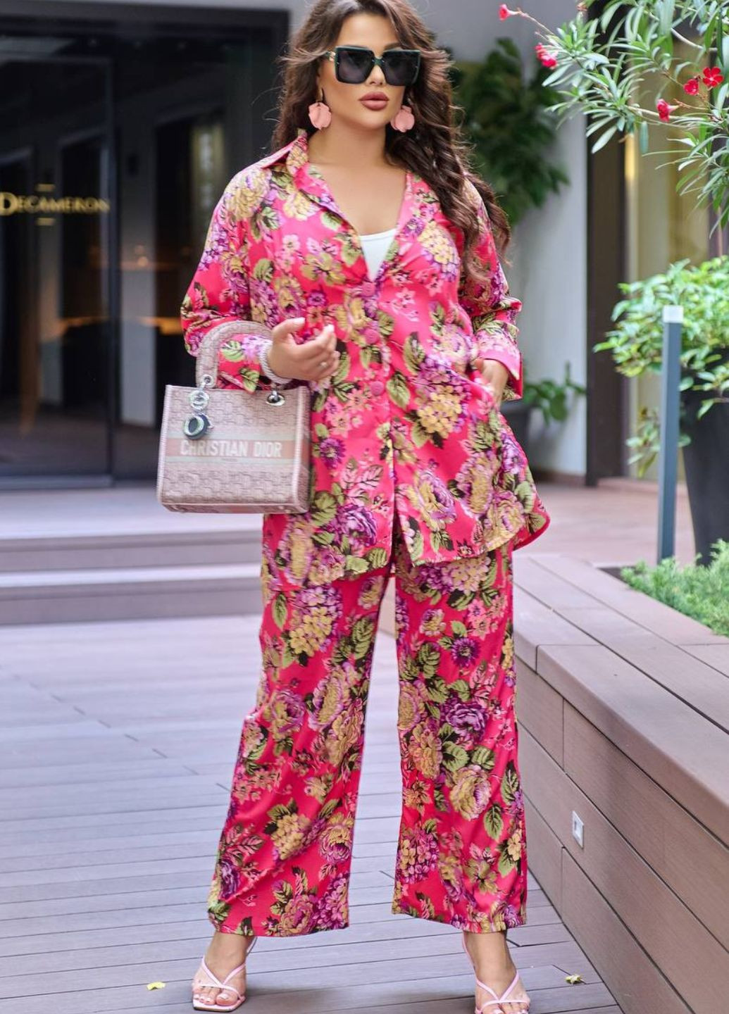 Легкий брючный костюм с ярким принтом. Україна (322105135)