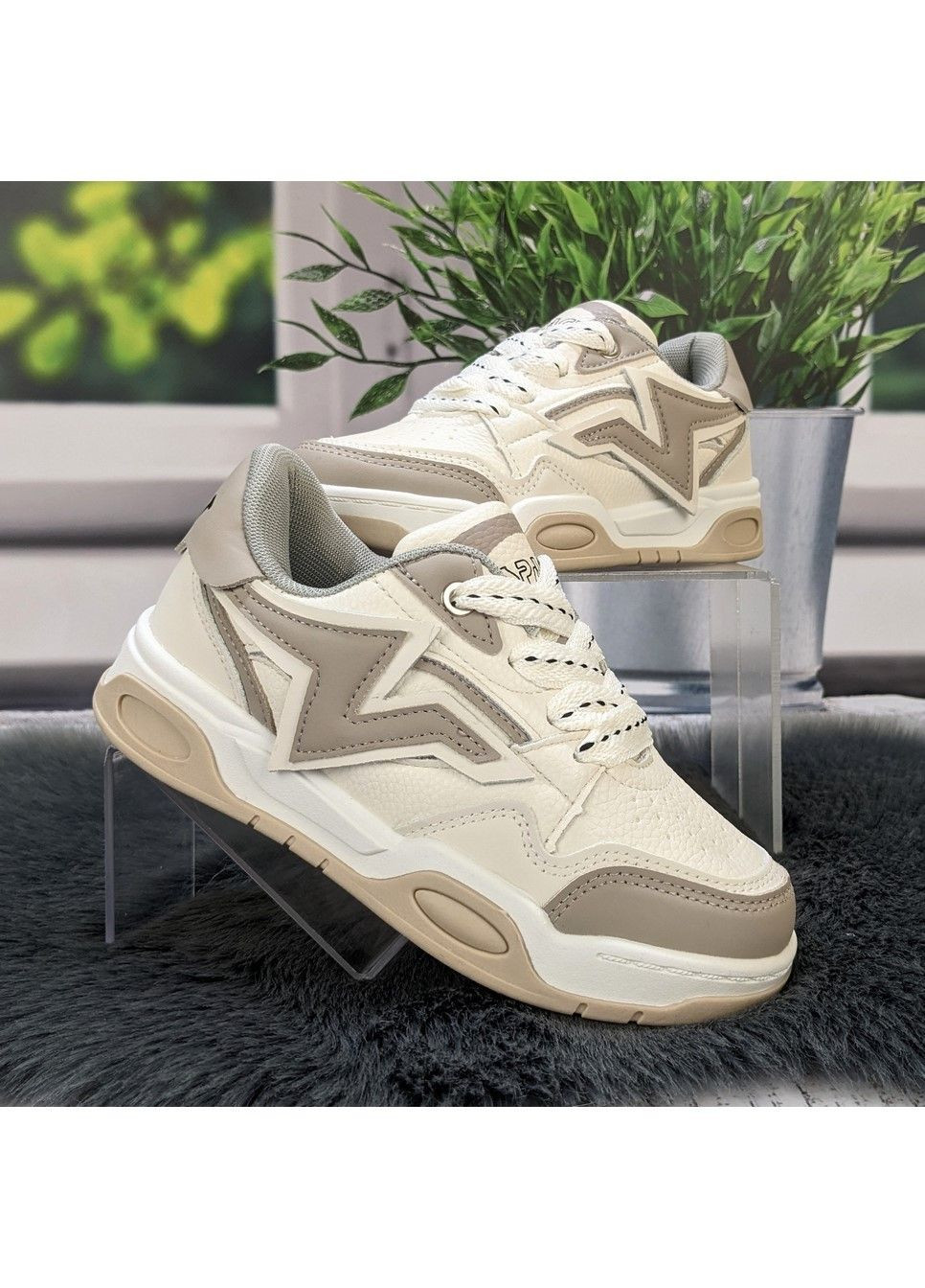 Бежеві осінні кросівки дитячі для дівчинки Jong Golf