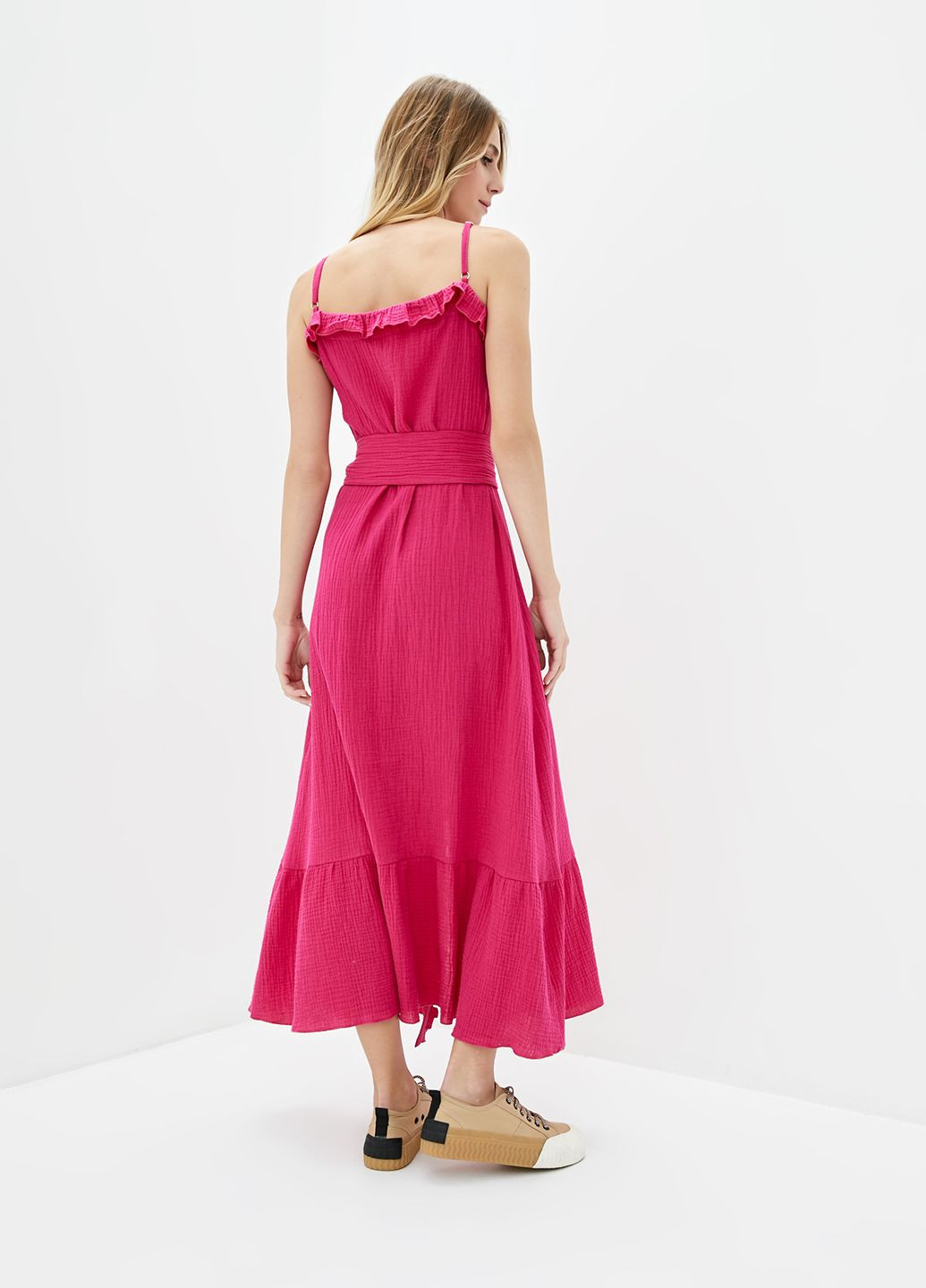 Рожева кежуал довга сукня з мусліну кольору фуксії. ORA однотонна