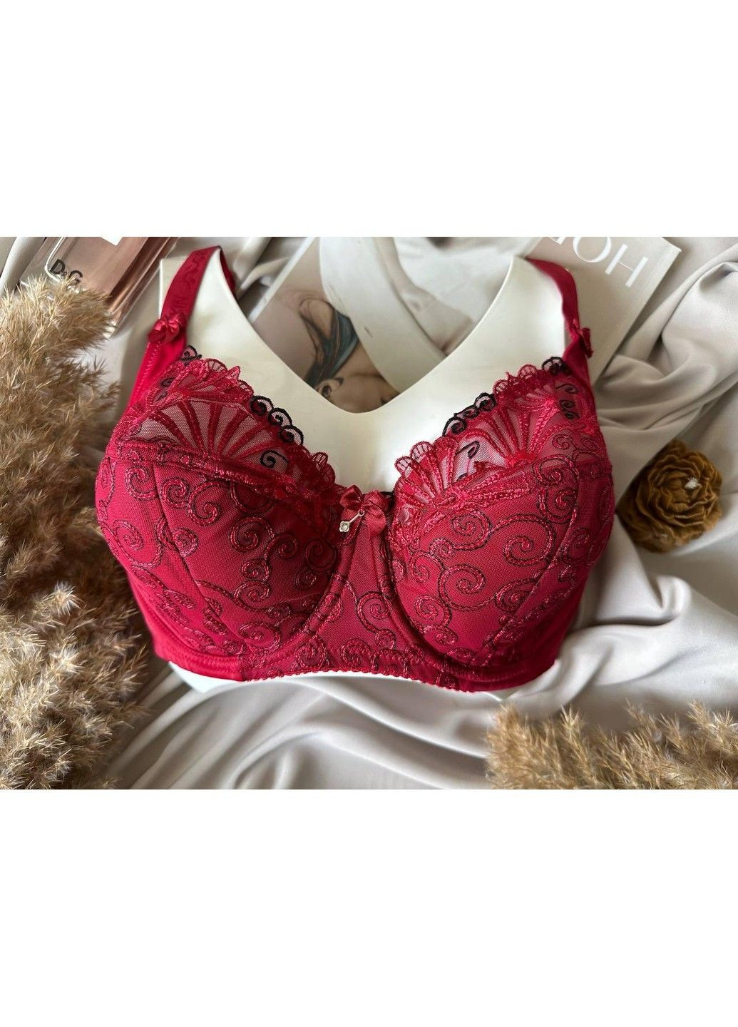 Красный бюстгальтер полномерный на чашку е красный Finikin