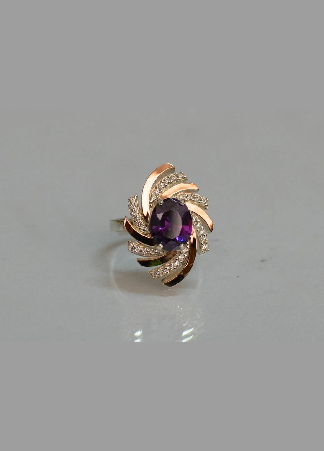 Серебряное кольцо с золотыми вставками No Brand (305826309)
