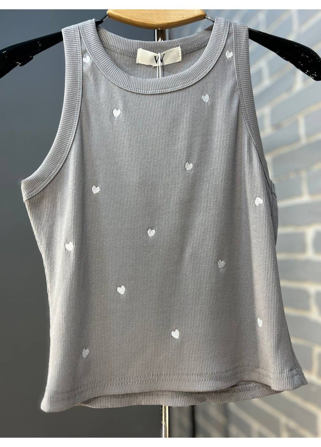Майка жіноча W 9223 рубчик вишиті серця No Brand — 304548524