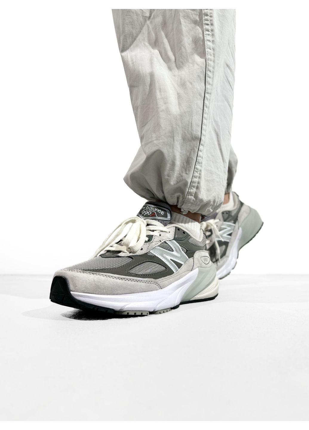 Сірі Осінні кросівки чоловічі new balance 990 v6 grey нью беланс 990 v6 No Brand