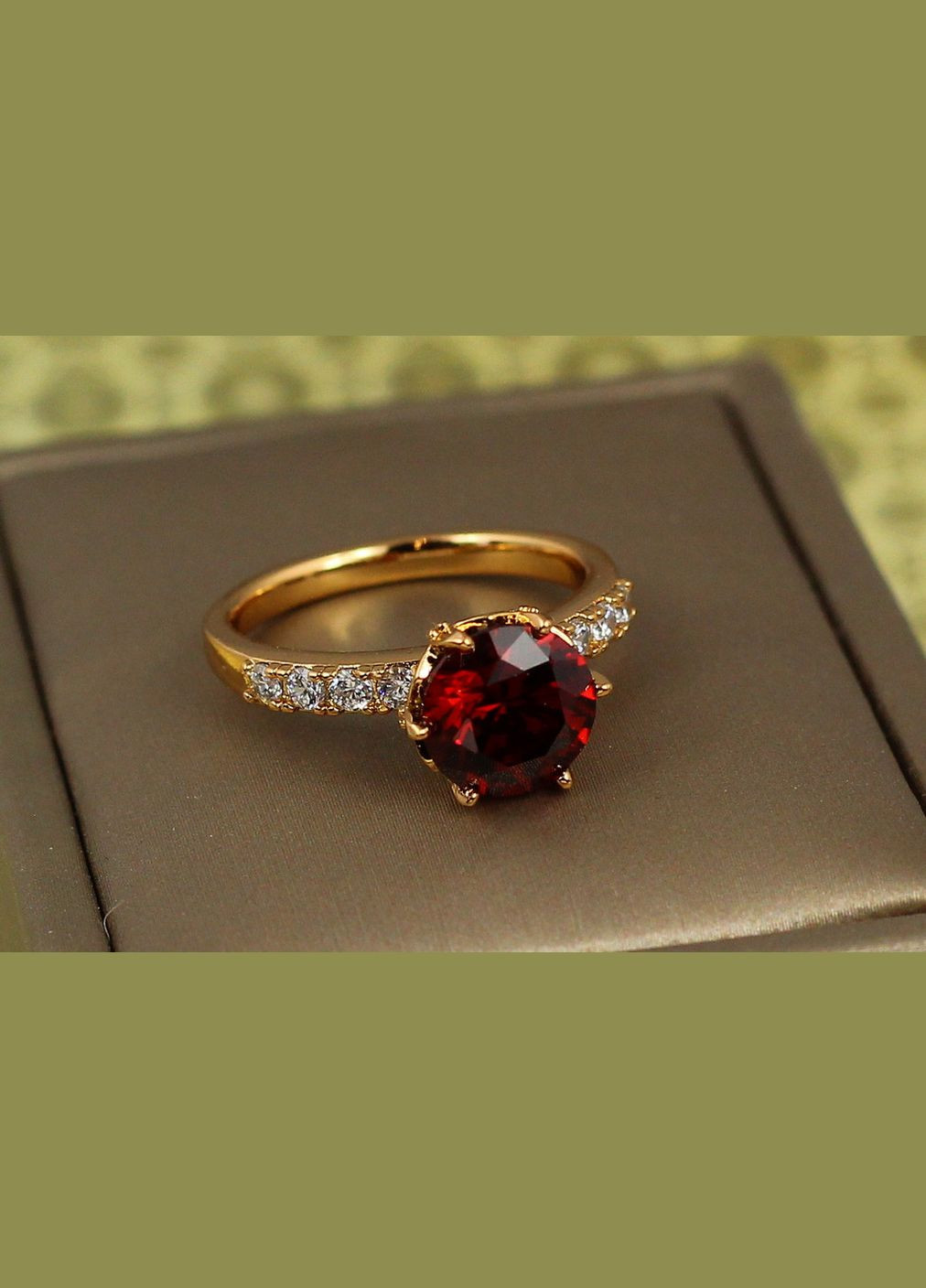 Кольцо зерно граната с красным камнем р 19 золотистое. Xuping Jewelry (317405151)