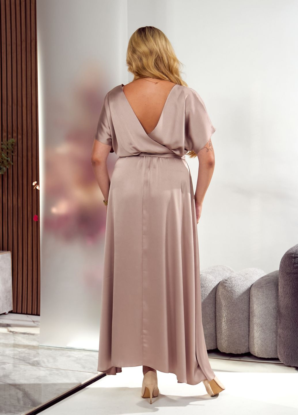 Темно-бежева святковий, коктейльна, вечірня вечірня сукня максі довжини з відкритою спиною та поясом дзвін, з відкритою спиною No Brand однотонна