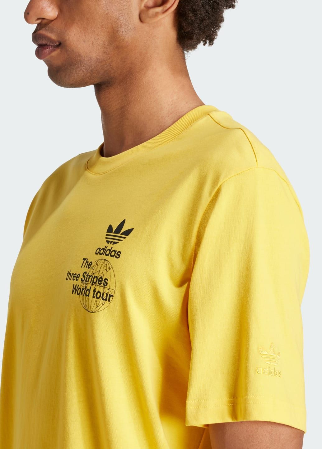 Золотая футболка bt adidas