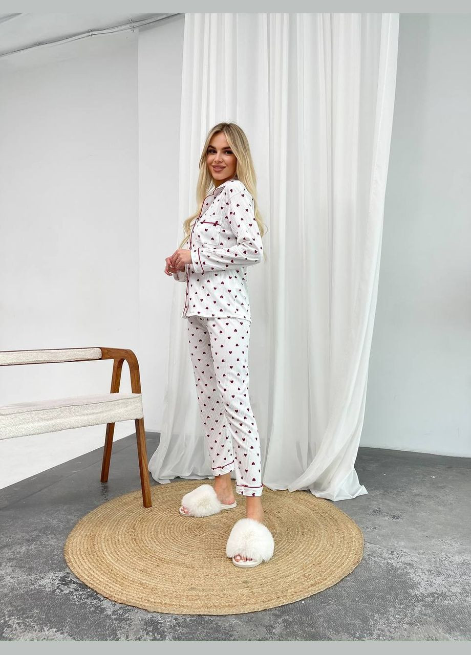 Біла всесезон жіноча біла з серцями сорочка + брюки No Brand піжама