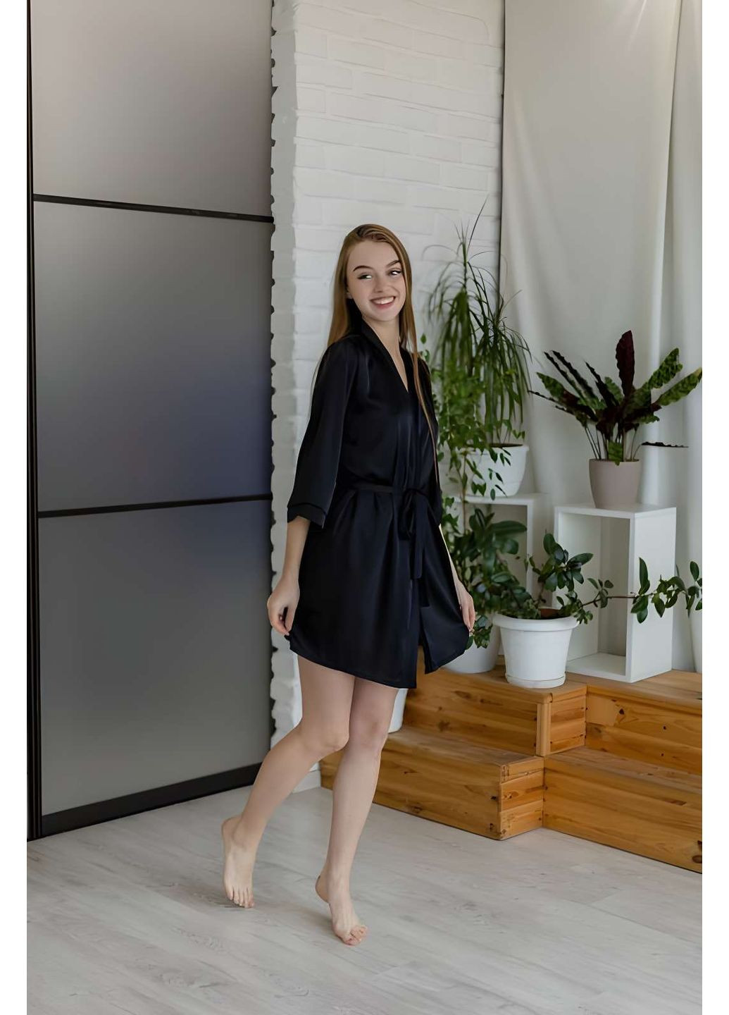 Жіночий зелений шовковий короткий халат, халатик шовк смарагдовий Україна (371372774)