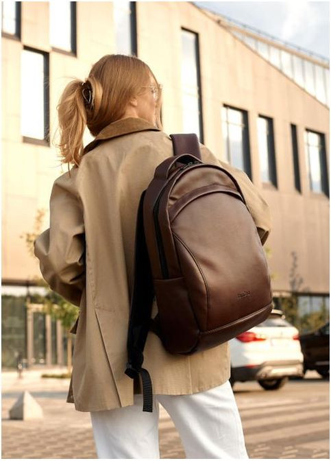 Рюкзак женский из экокожи 15 л городской спортивный с отделением для ноутбука маленький Коричневый 39813 Sambag (355884700)