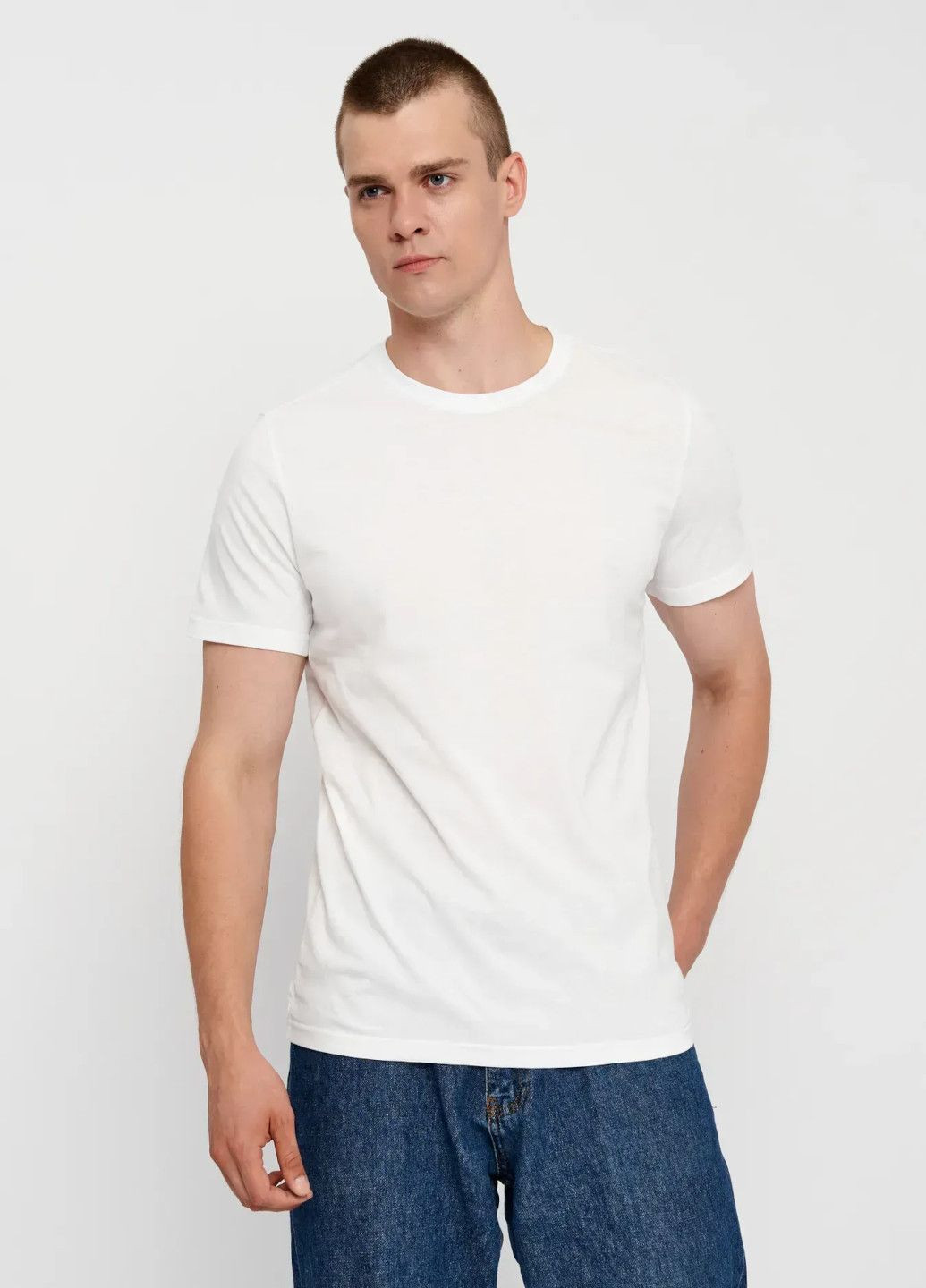 Біла футболка чоловіча з коротким рукавом Роза