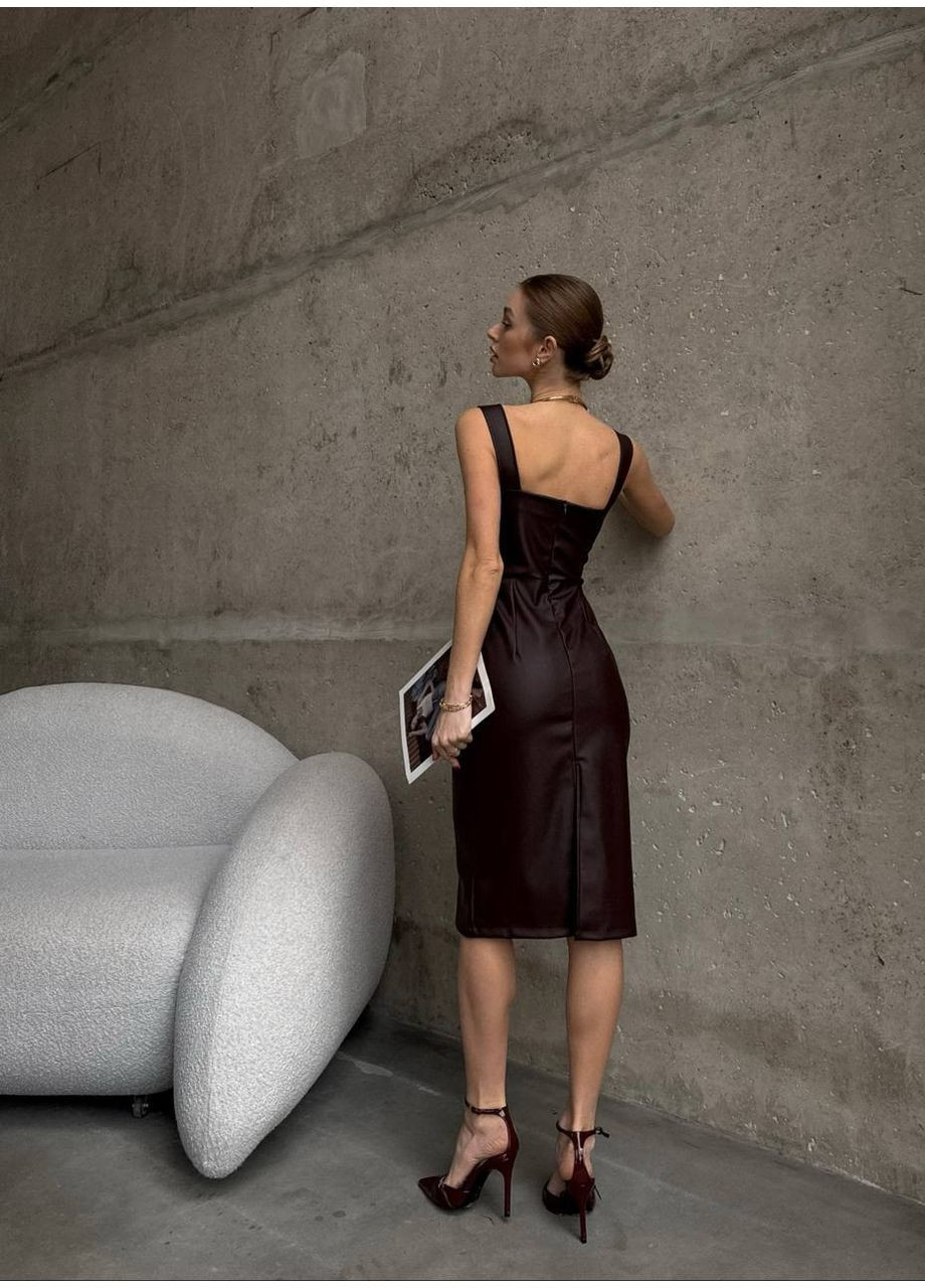 Коричнева вечірня ефектна сукня-мідi з екошкіри No Brand однотонна