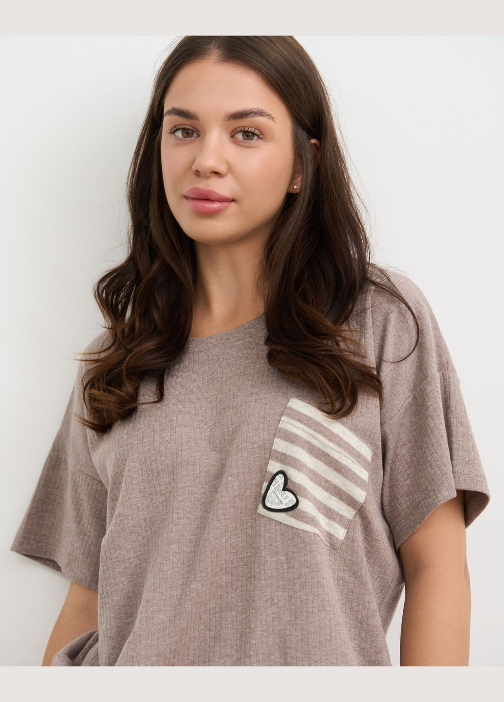 Бежевая женский комплект футболка и штаны в полоску Nicoletta