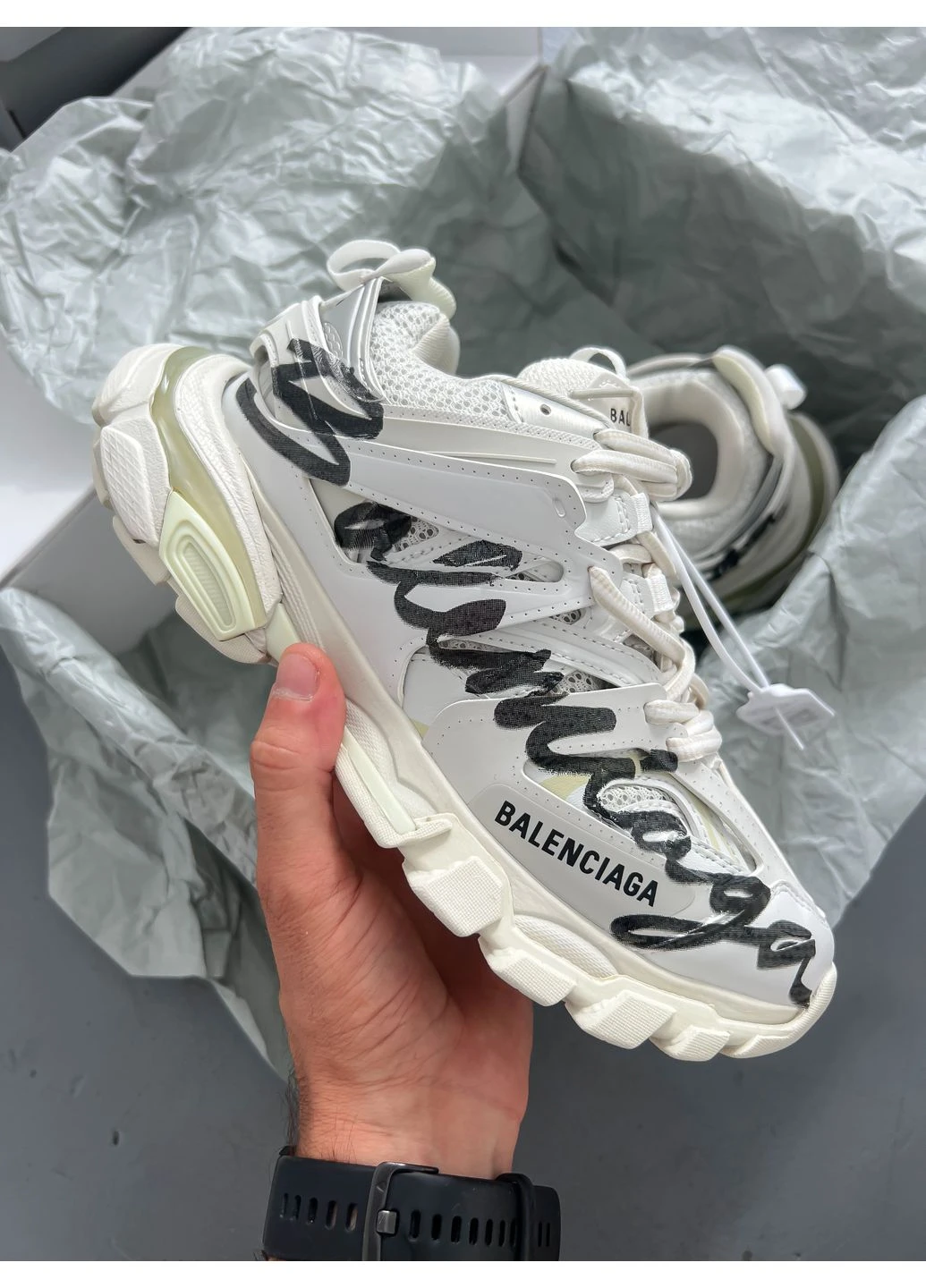 Белые демисезонные кроссовки мужские и женские balenciaga track dirty white black logo | баленсиага трек белые No Brand