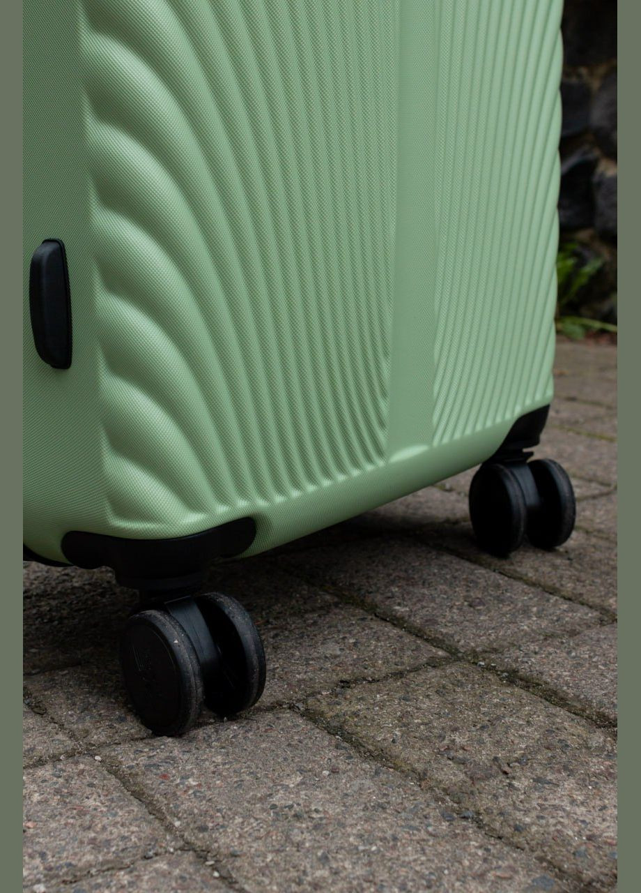 Валіза пластикова середня M, колір блакитний Wings 120 (324072213)