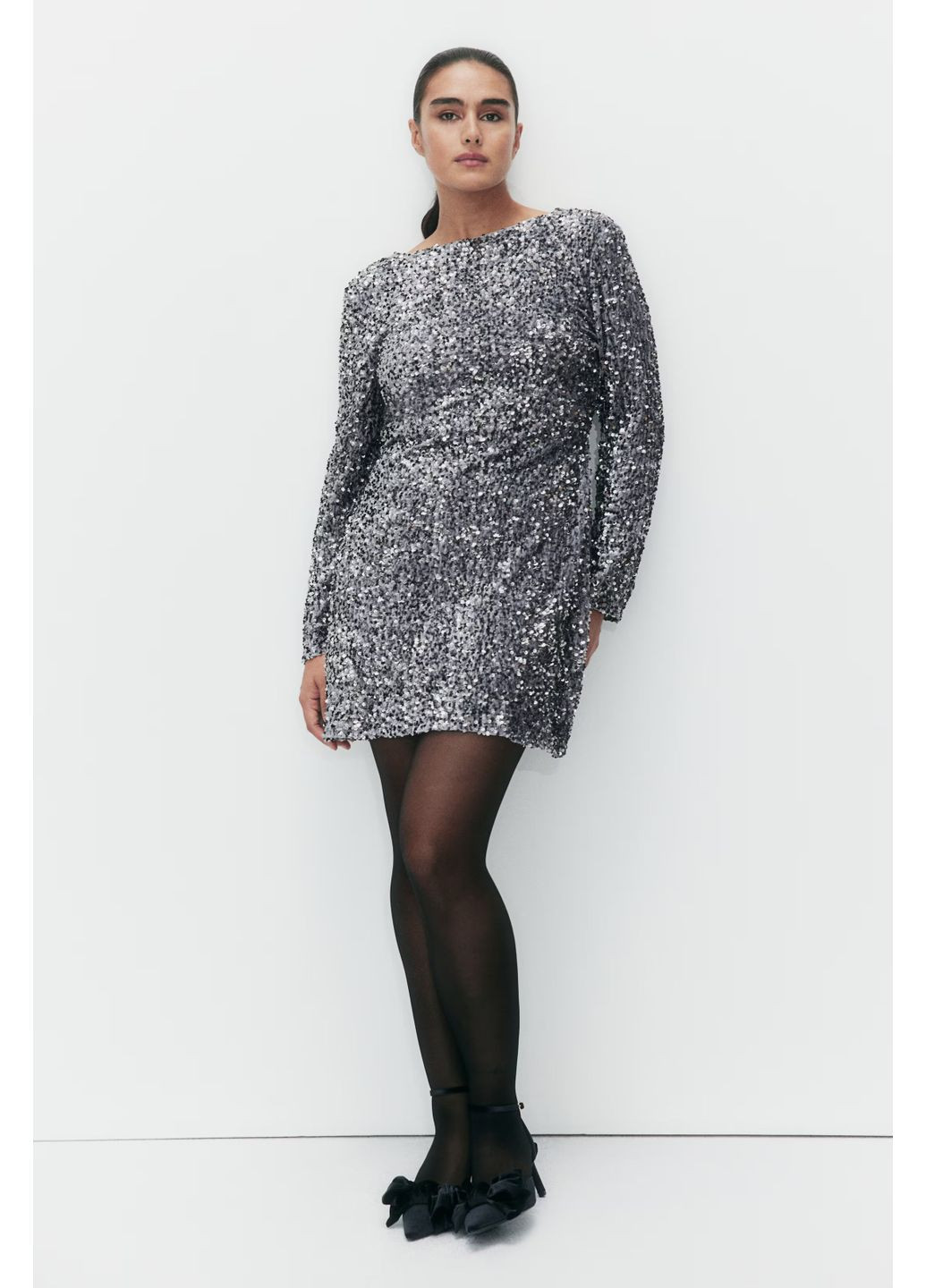 Серое кэжуал платье в пайетки H&M однотонное