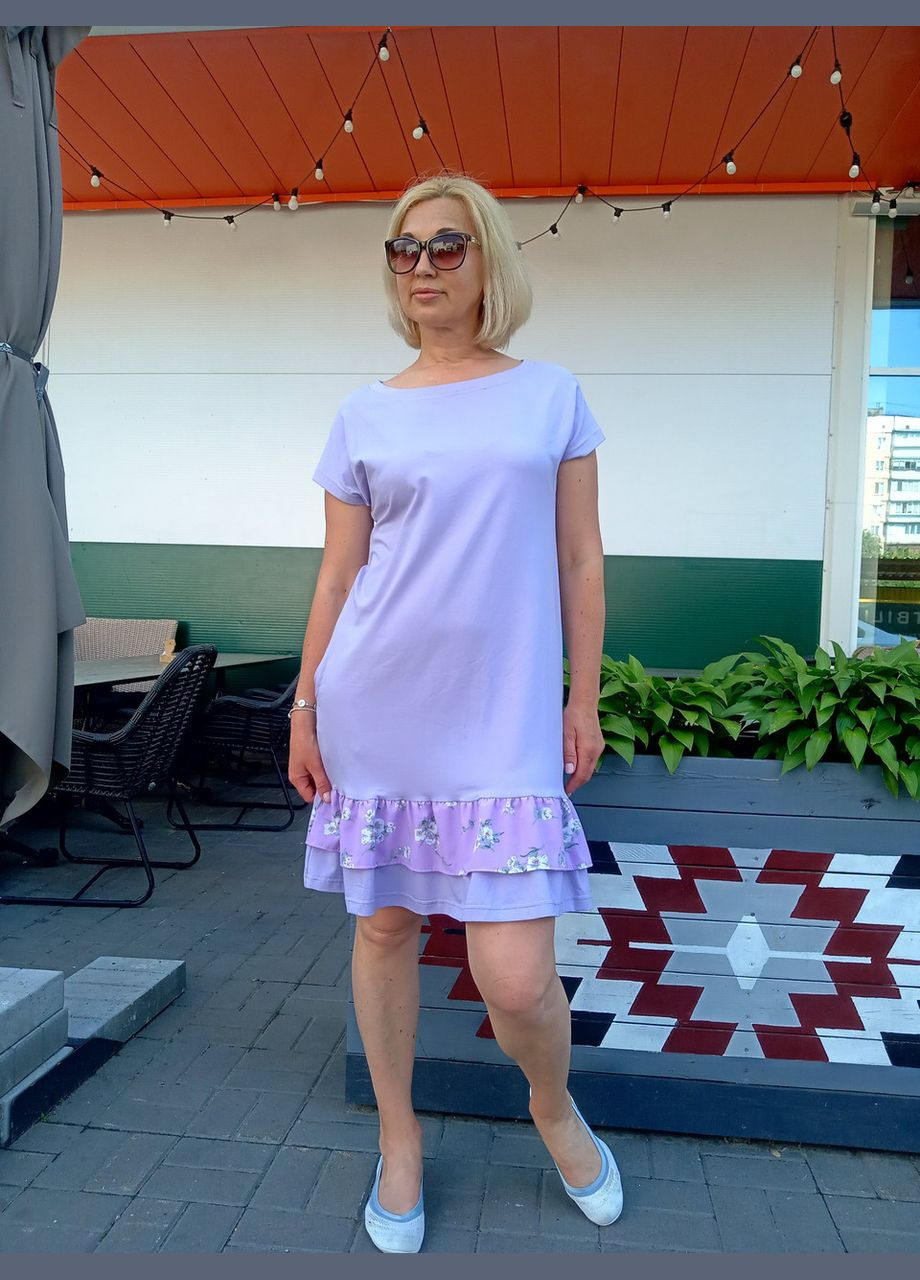 Лавандовое кэжуал платье-футболка лаванда 2 Льва