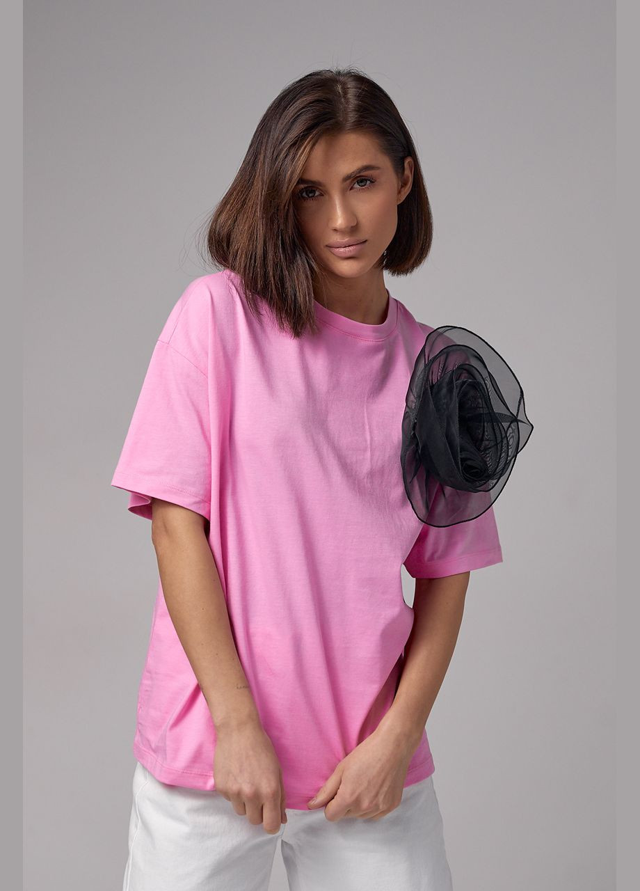Розовая летняя женская трикотажная футболка с объемным цветком 14561 с коротким рукавом Lurex