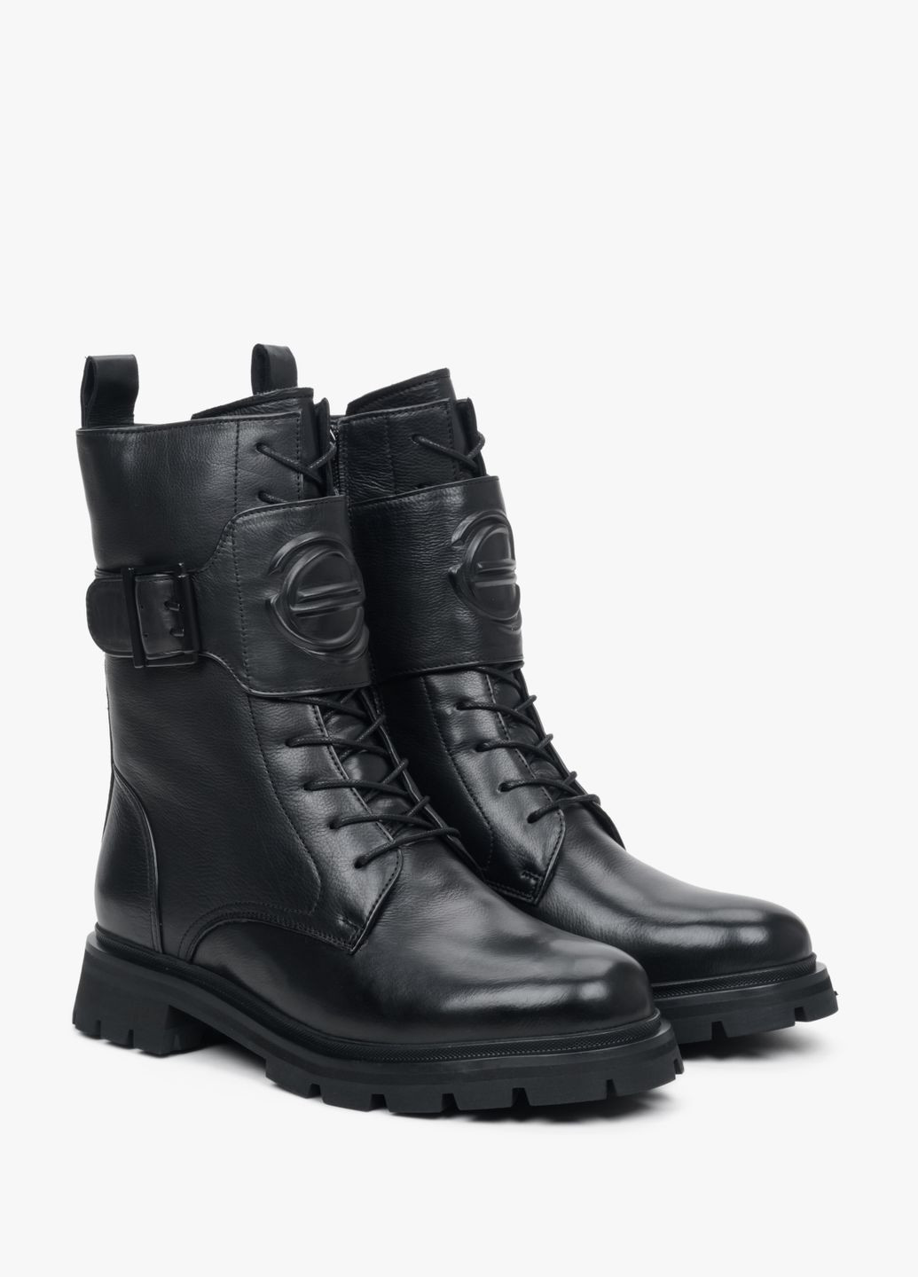 Зимние ботинки, цвет черный Estro