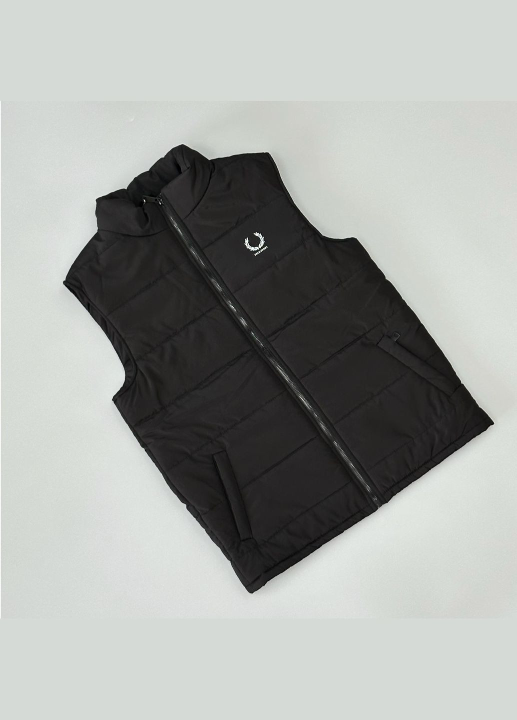 Стильна чоловіча жилетка Fred Perry чорна No Brand (341306111)