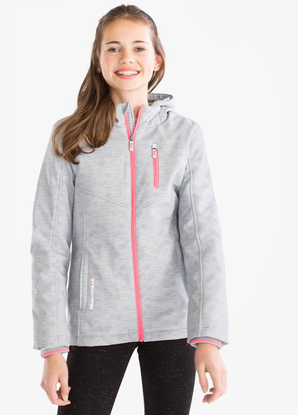 Сіра демісезонна куртка софт шелл для дівчинки 152 розмір сіра 1058081 C&A