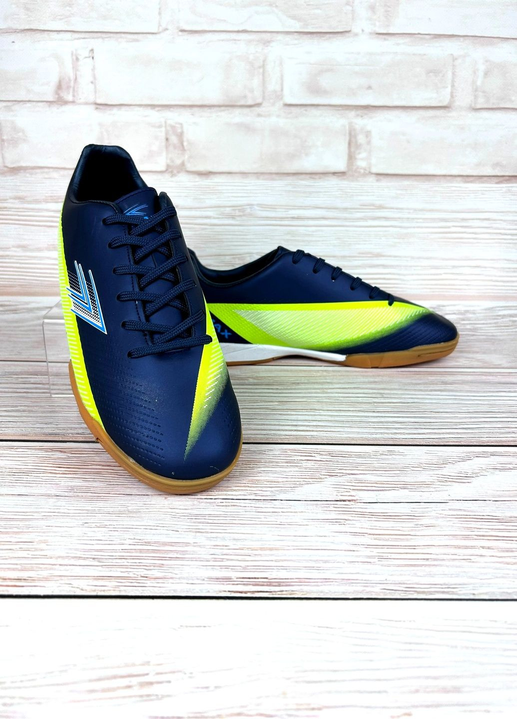 Синие подростковые футзалки синие низкие для мужчин спортивные из искусственной кожи для футбола No Brand