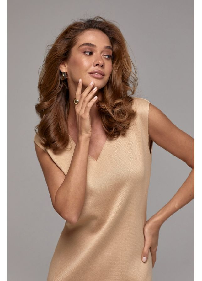 Бежевое повседневный удлиненное платье прямого кроя с элегантным v-образным вырезом (2826) Triko Bakh
