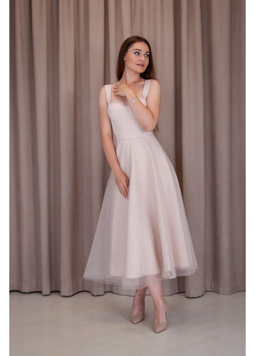 Бежевое коктейльное платье ODDI однотонное