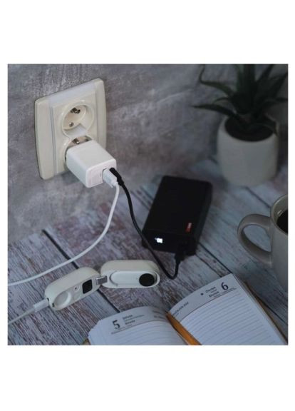 Зарядное устройство V02G20 1xUSB-A+1xUSB-C PD20W GaN (V02G20) Emos V02G20 1xUSB-A + 1xUSB-C PD20W GaN (369879092)