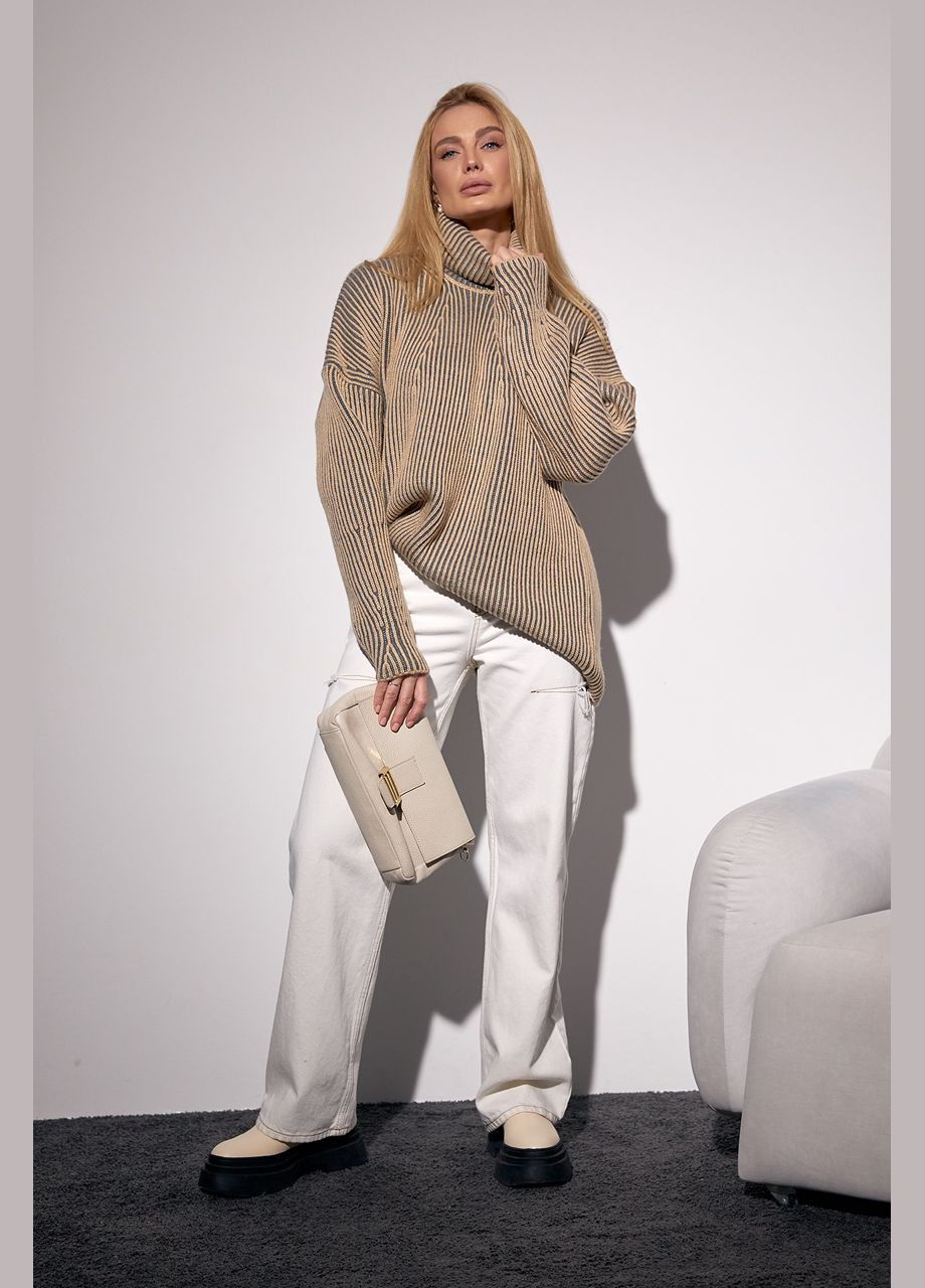 Кофейный зимний женский вязаный свитер оверсайз с узором в рубчик 231112 Lurex
