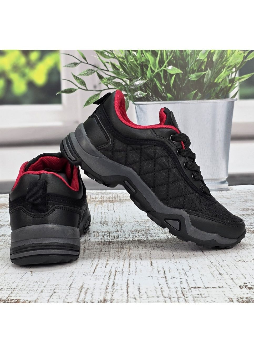 Черные демисезонные кроссовки подростковые Bonote