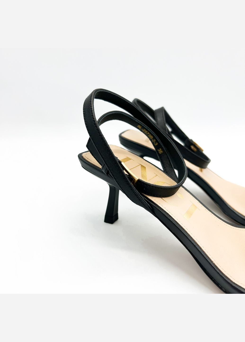 Черные босоножки (р) кожа 0-1-1-8l-2573b-2-3 Anemone с ремешком