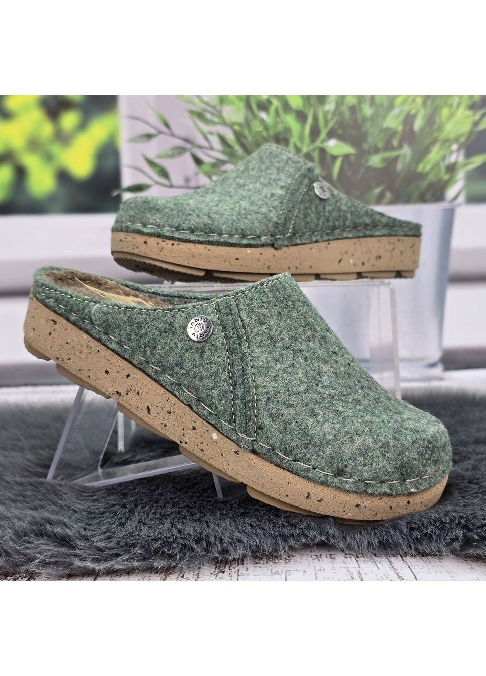 Зеленые тапочки домашние женские фетровые на танкетке Inblu