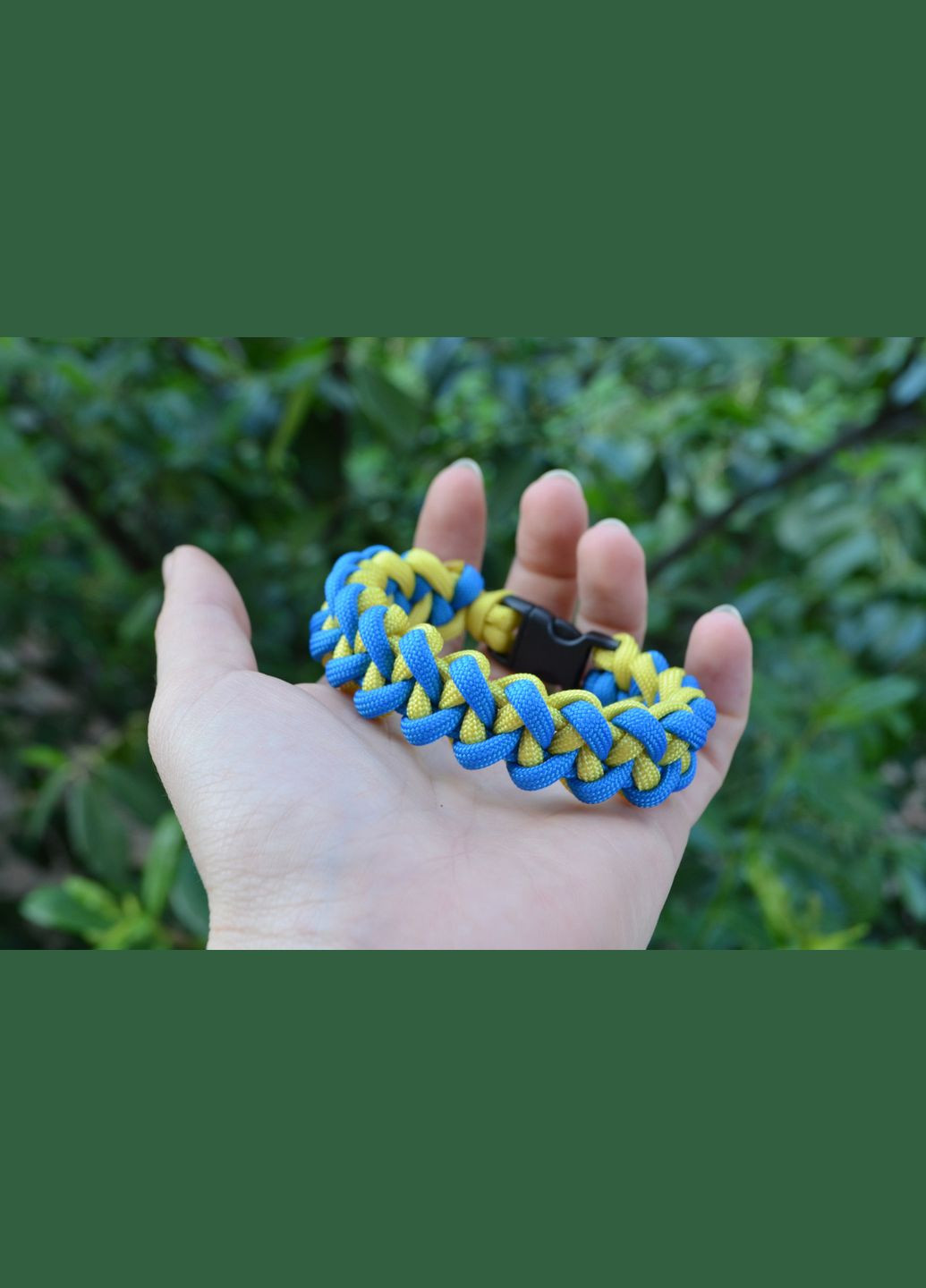 Браслет Патріот із паракорду плетіння Акулячий Зуб колір прапор України на фастексі маленькому + брелок у подарунок No Brand (341739028)