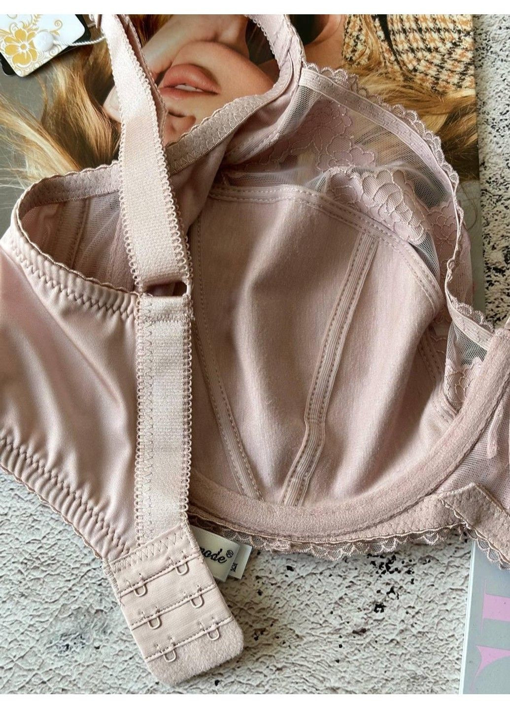 Пудровий бюстгальтер для грудей великого розміру на чашку f пудра Lanny Mode