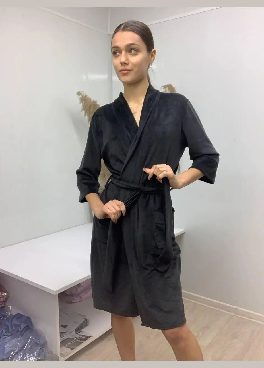 Жіночий халат на запах, чорного кольору No Brand (328265409)