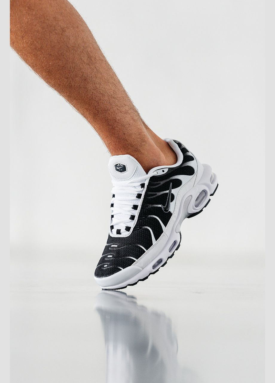 Чорно-білі всесезонні кросівки air max plus white black metallic pewter - cd0609-102 Nike
