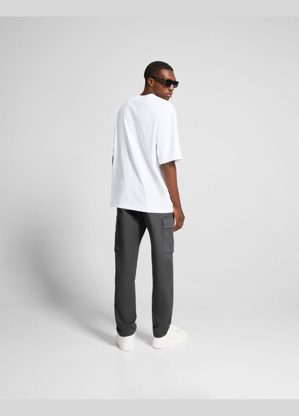 Серые брюки Bershka