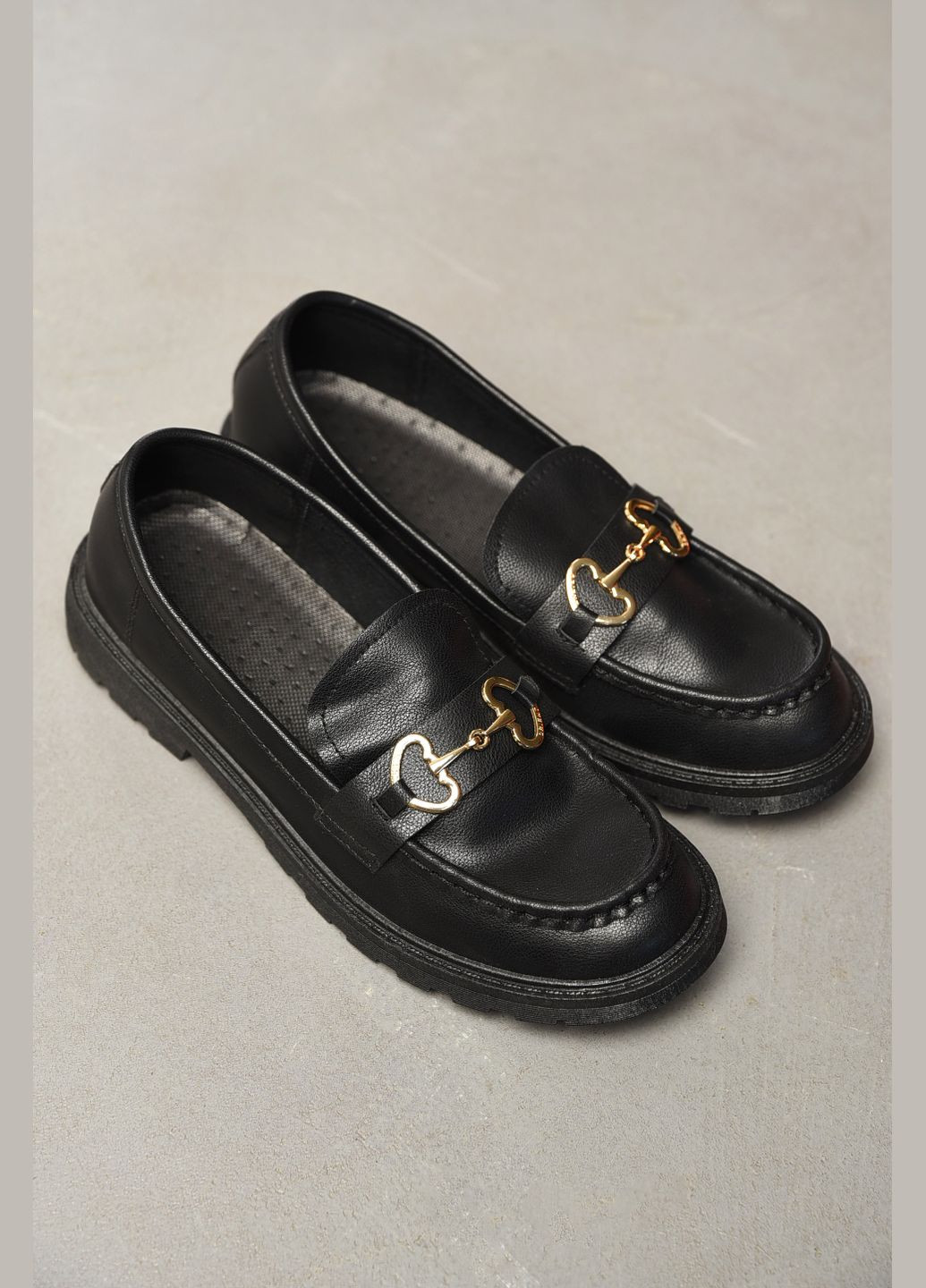 Let's Shop Туфли-лоферы женские черного цвета лоферы черный з искусственная кожа, украина — демисезон (322112024)